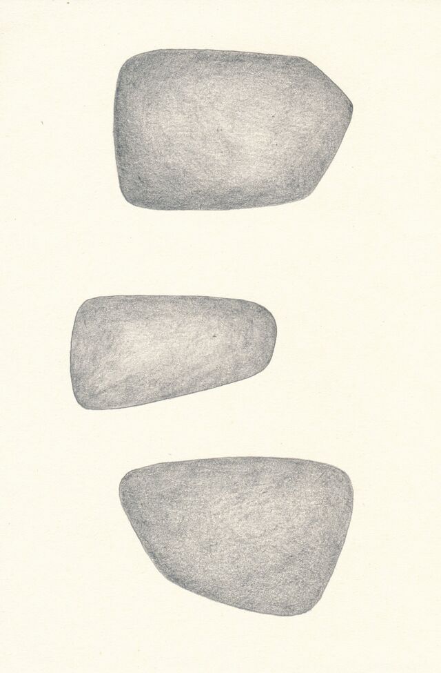 258193-chanoine-trois-pierres-006_trois_pierres.jpg