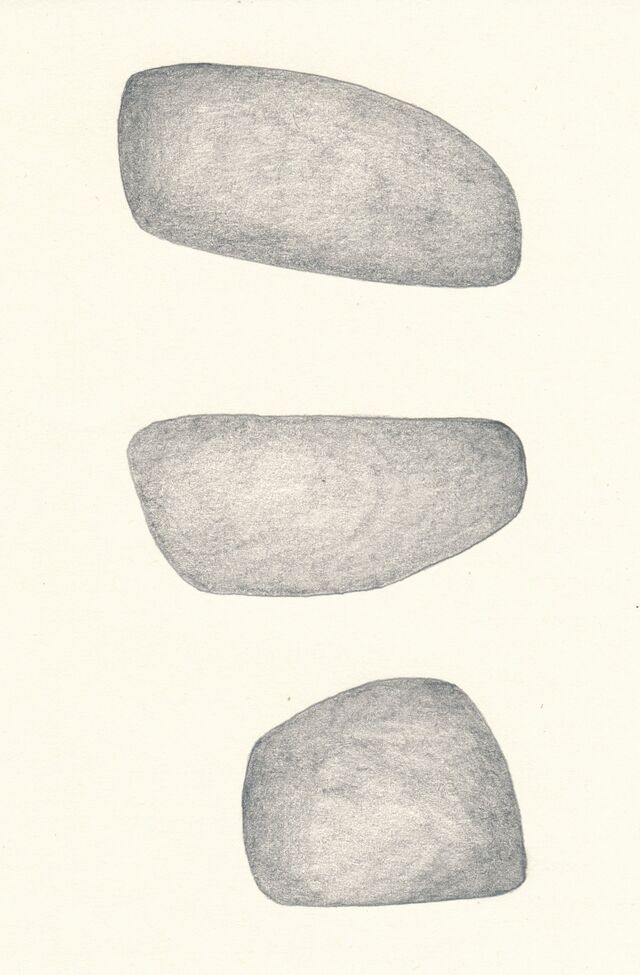 258189-chanoine-trois-pierres-002_trois_pierres.jpg