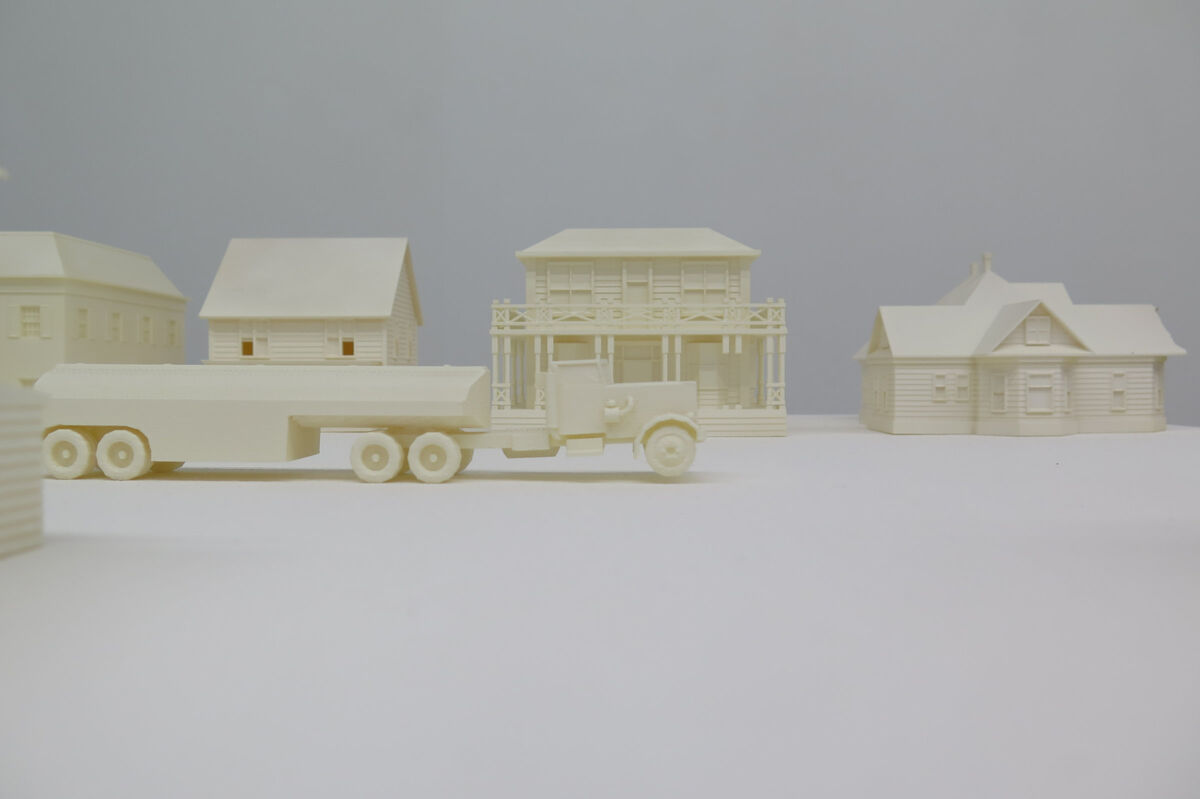 225701-beranger-laymond_the-neighborhood_bo_5.jpg