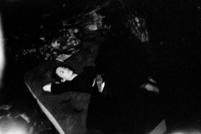 _Sous les yeux que quelques minutes épuisent_