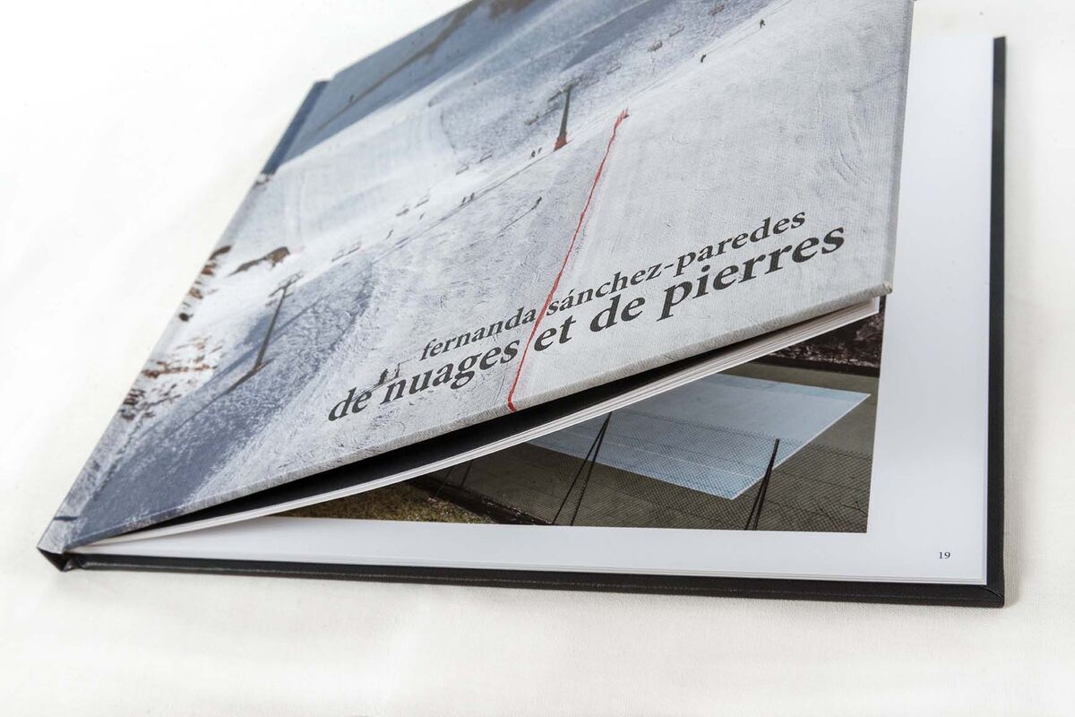 266654-sanchez-paredes-de-nuages-et-de-pierres-livre_nuage_et_pierres4.jpg