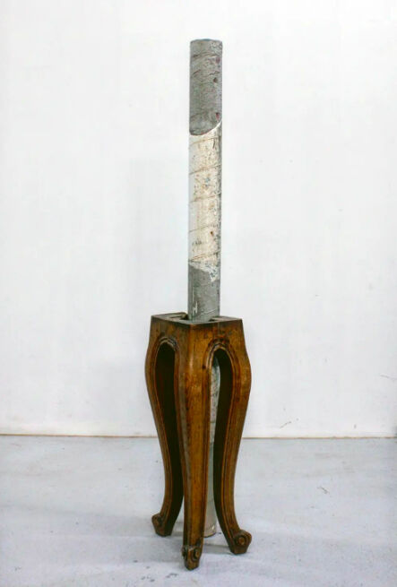 251847-abdi_suspens_sans_titre_2022_beton_bois_41_x_41_x_120_cm.jpg