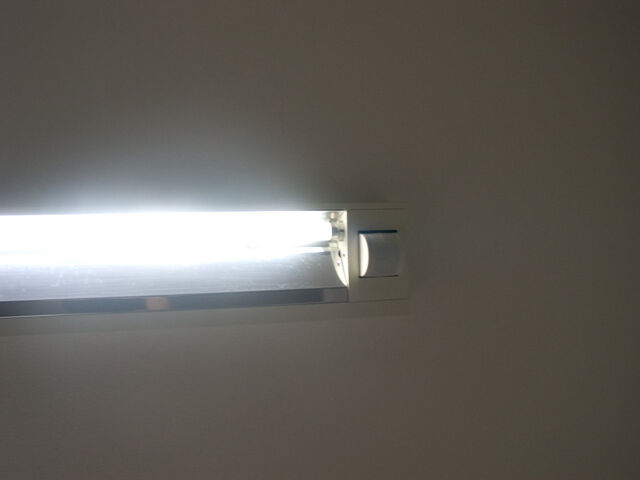 260404-hillairet_neons-075.jpg