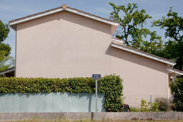 _murs aveugles / intérieur jour_