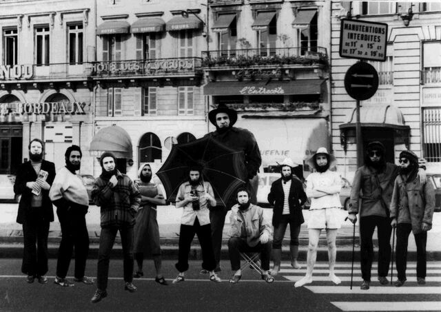 216008-1976--le-groupe-des-inacheves----copie.jpg