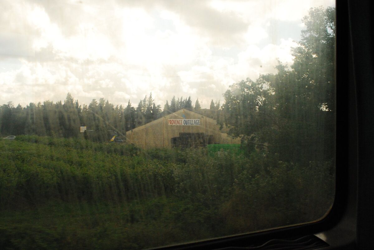 269295-monnet-les-interme_diaires-train_272.jpg