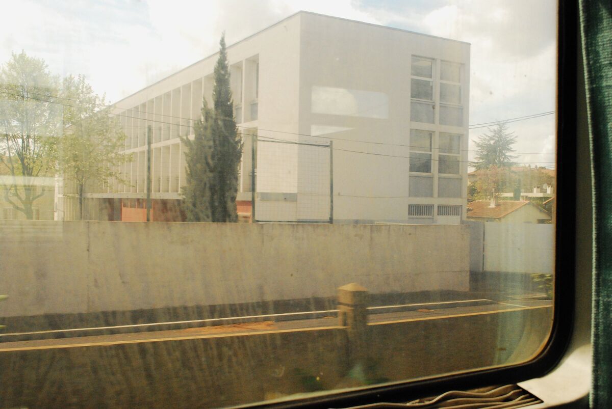 269299-monnet-les-interme_diaires-train_622.jpg