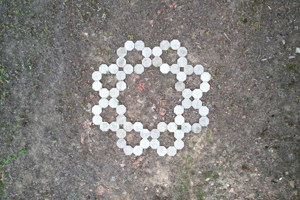248066-combeuil_sierpinski_533de43f-f54e-4f3a-b22f-6d82f0dae15a.jpg