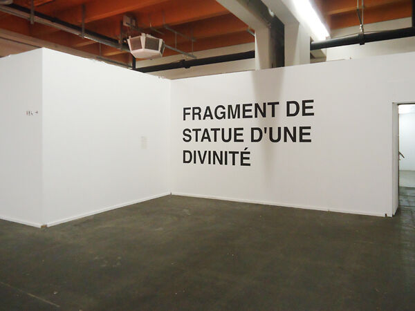219117-laurent-kropf-fragment_de_statue_d_une_divinite1.jpg