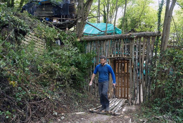 _Le village dans le bosquet_