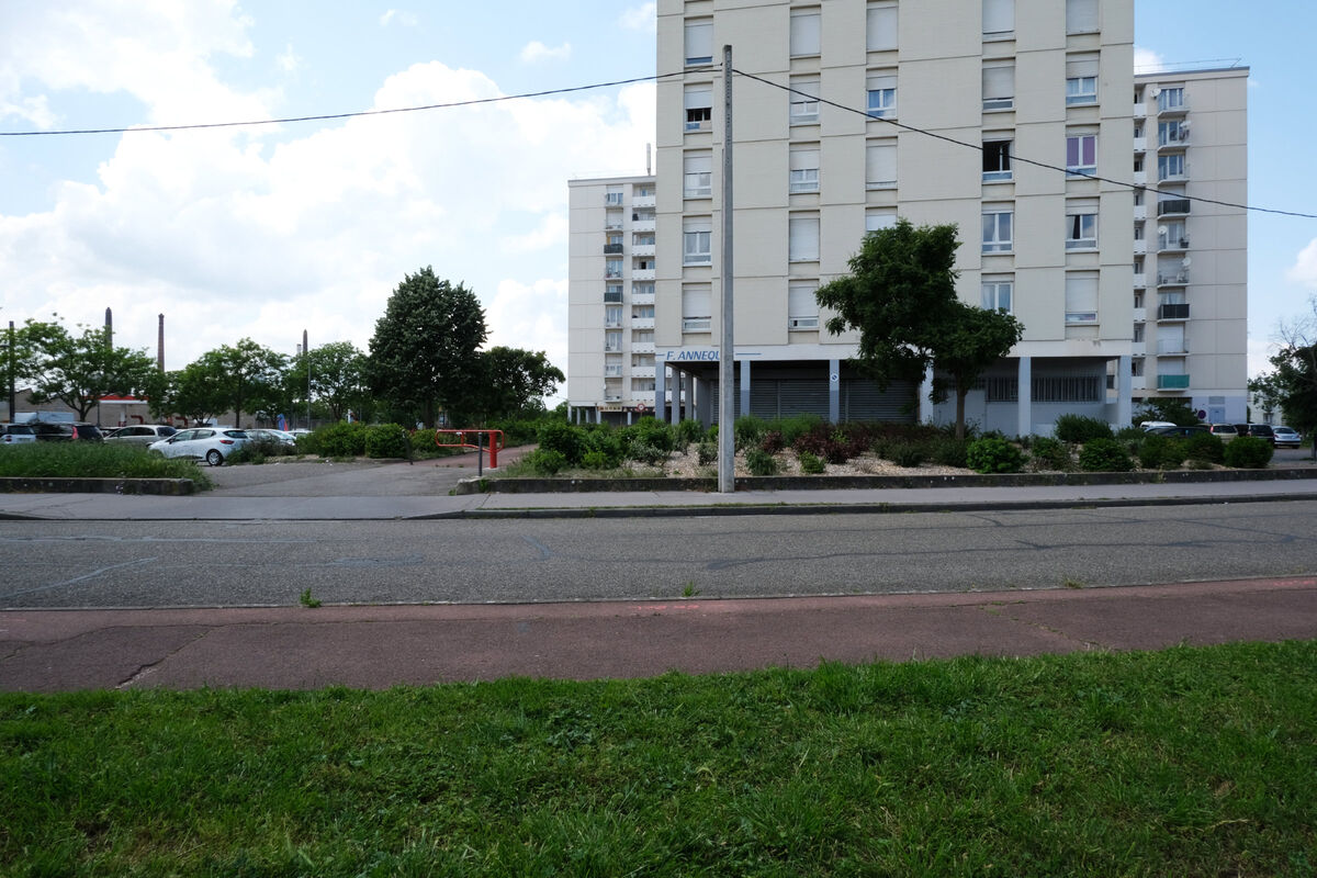 247750-lelong-bancs-publics-dscf1180.jpg