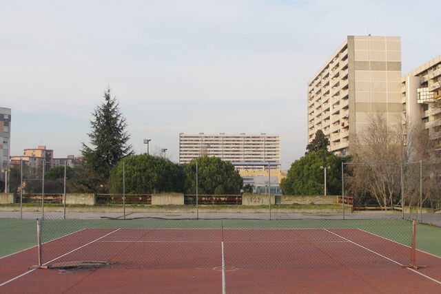 _Le court_
