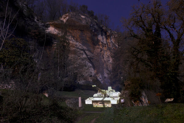 221299-ocrouzel_un-les-eyzies-tank-2.jpg