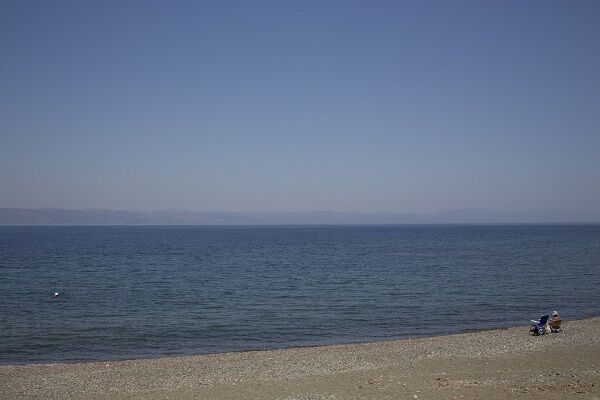 221046-ocrouzel_noborders_memeplage_touristes-plage-9200.jpg