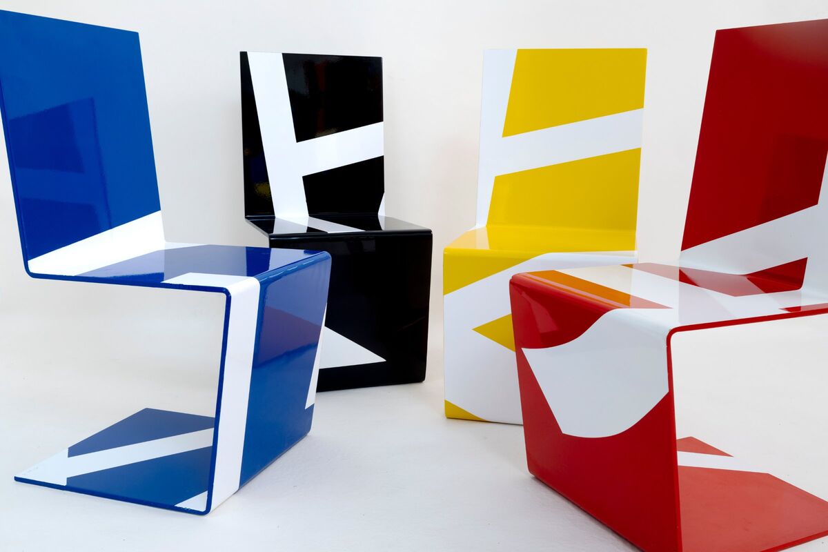 261076-clerk-2_1986_painted_aluminium_90x43x48cm.jpg