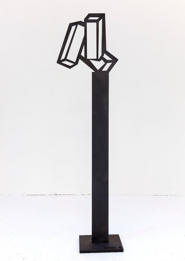 261259-clerk-8-2017_steel_118_5cm.jpg