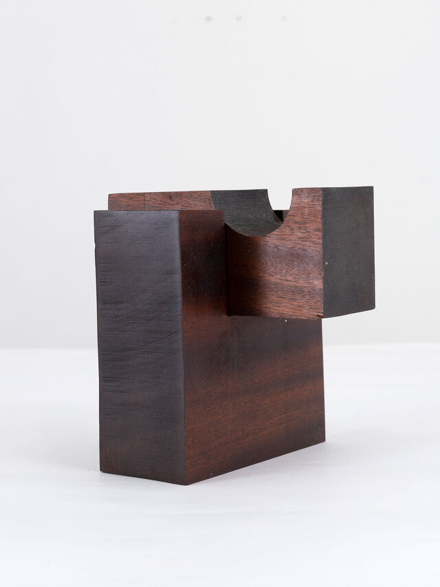 261271-clerk-20_2019_wood_15x15x15cm.jpg