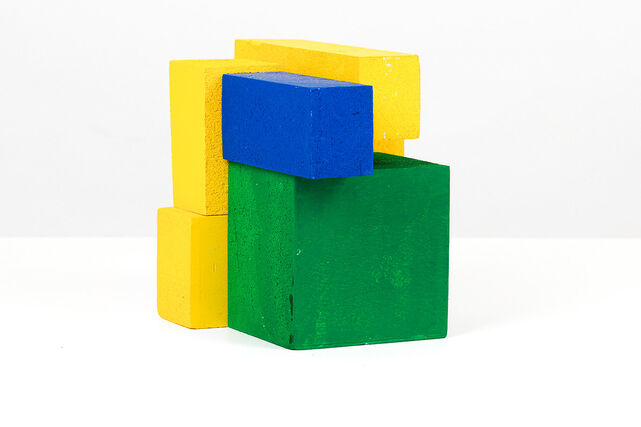 261390-3_2021_acrylic_on_polystyrene_environ_15x12x13cm.jpg