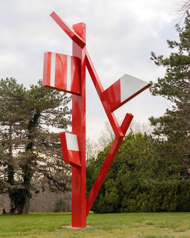 261370-clerk-9_2021__put_out_more_flags__painted_steel_6x2x2m.jpg