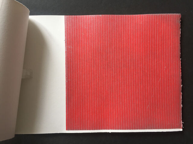 232740-dapic-javandic_geometrie_rouge_b.jpg