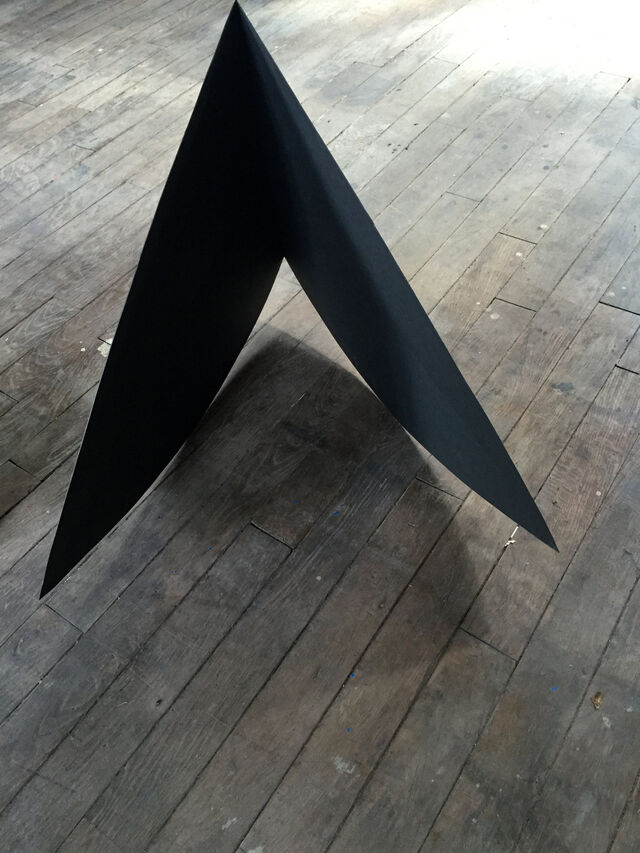 232713-radmila-j-dapic_bateau-noir_sol_atelier_1.jpg