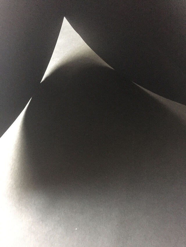 232727-radmila-j-dapic_bateau-noir_detail_1.jpg