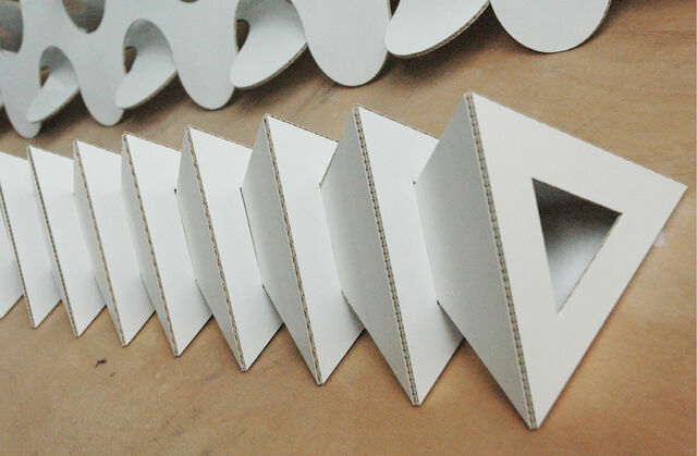 255266-dapic-jovandic_carton-blanc_4-2.jpg