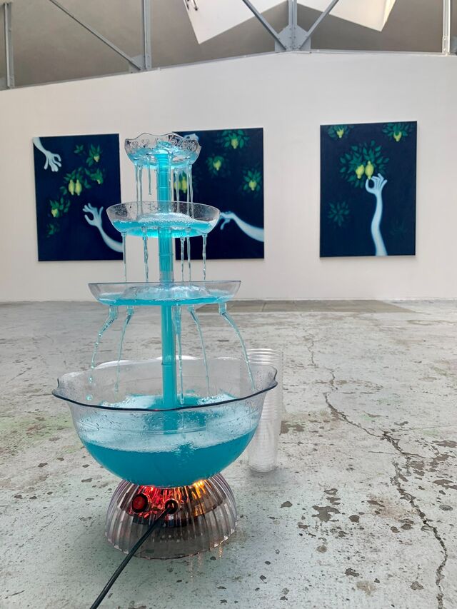262859-defraine-in-the-hanging-garden-no-one-sleeps-curate_e_par_lena_peyrard_la_re_serve_bordeaux.jpg